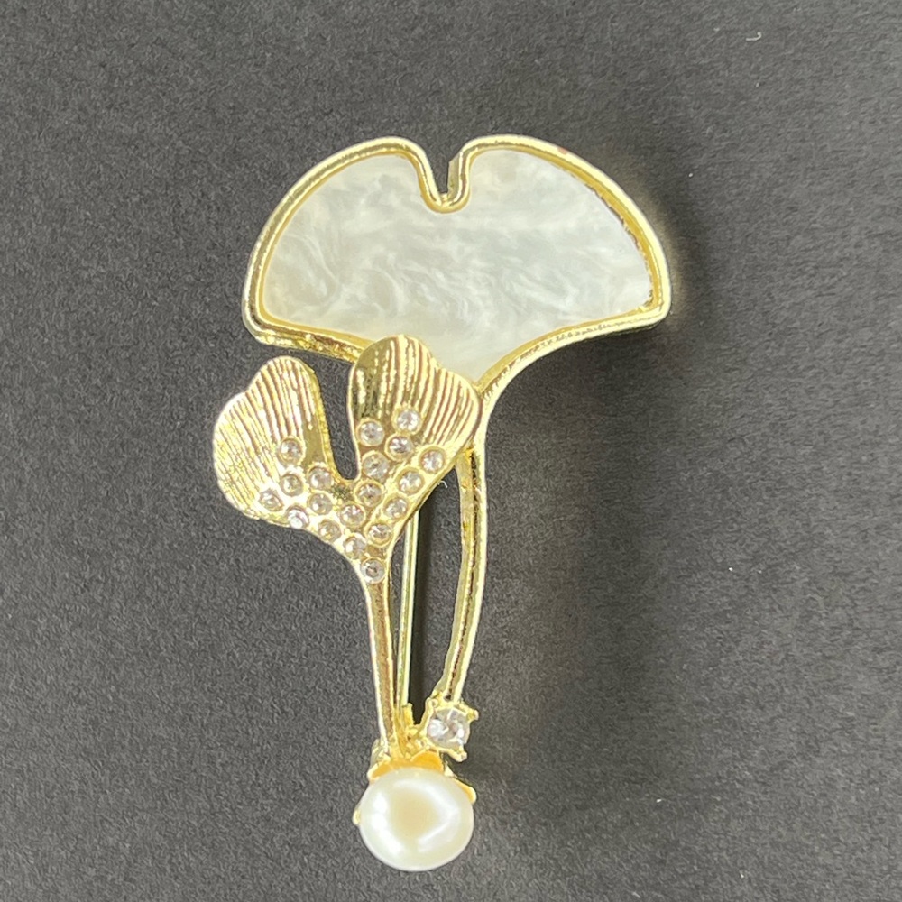 Handmade | Genuine Freshwater Pearl Pin Brooch